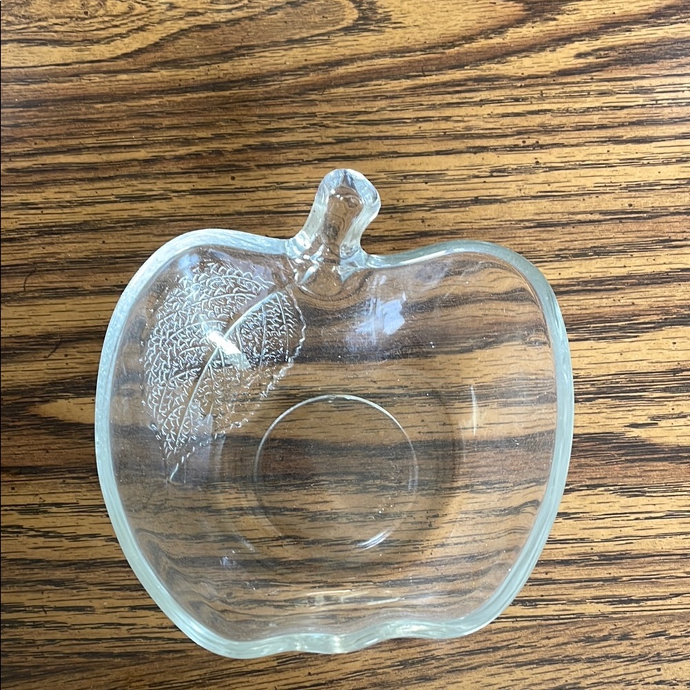 Clear Glass Apple-Shaped dip bowl - Picture 1 of 4